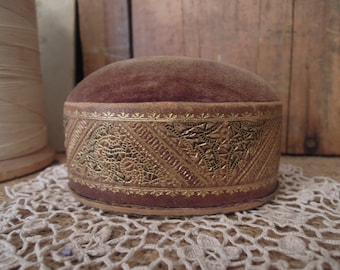 Vintage Leather Tooled Italian Box / Leather Box Pin Cushion / Brown Gold Leather Oval Shaped Box / Leather Italian Pincushion Box