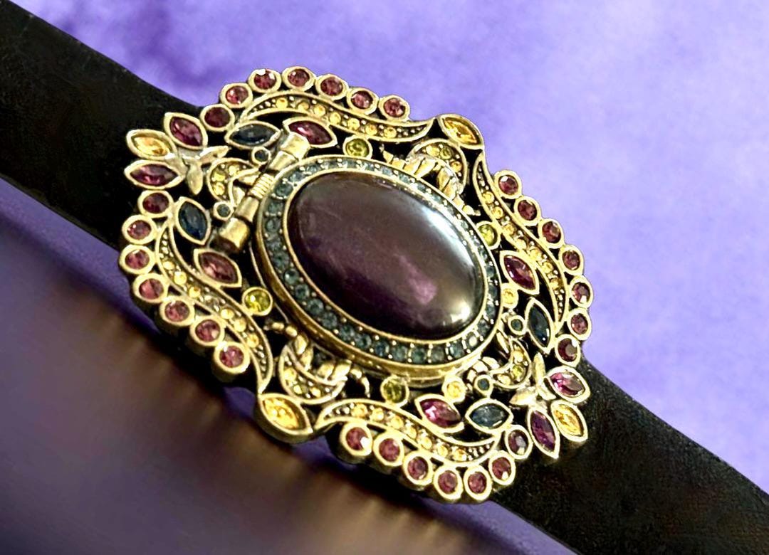 Heidi Daus Vintage Art Deco style wrist watch - New Battery installed Heidi Daus Art Deco Style Wrist Watch - Garden Party  main image 4