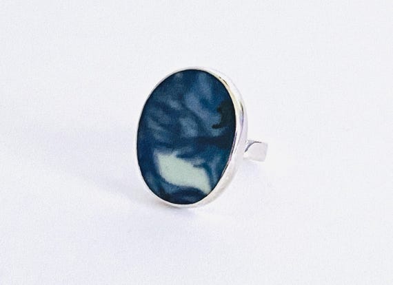 Interesting Handcrafted Vintage Ring with Oval Shard of Ming Dynasty Blue and White Chinese Porcelain Bezel Set in Sterling Silver, Size 6