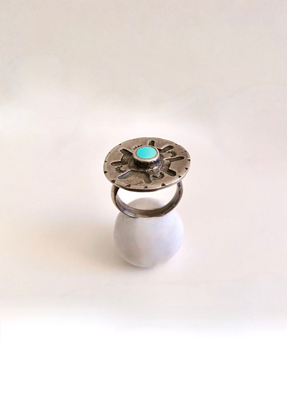 Vintage Native American Ring with Center Bezel Se… - image 8