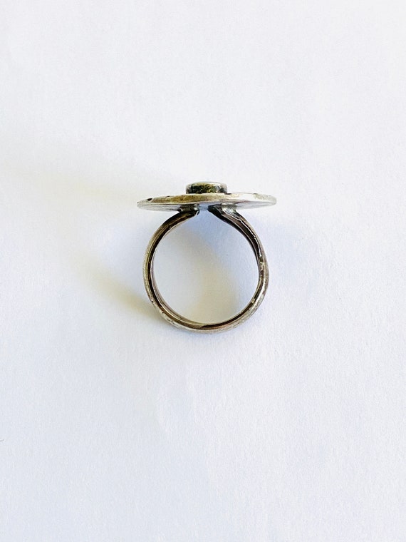 Vintage Native American Ring with Center Bezel Se… - image 4