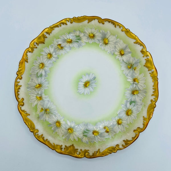 Beautiful Daisy Chain T & V Limoges Gold Rimmed Plate