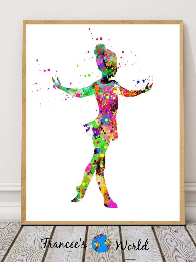 Puede incluir: Una pintura acuarela colorida de una bailarina con un vestido verde y rosa. La bailarina est&aacute; en una pose con los brazos extendidos y las piernas en una separaci&oacute;n. El fondo es blanco con salpicaduras de color.