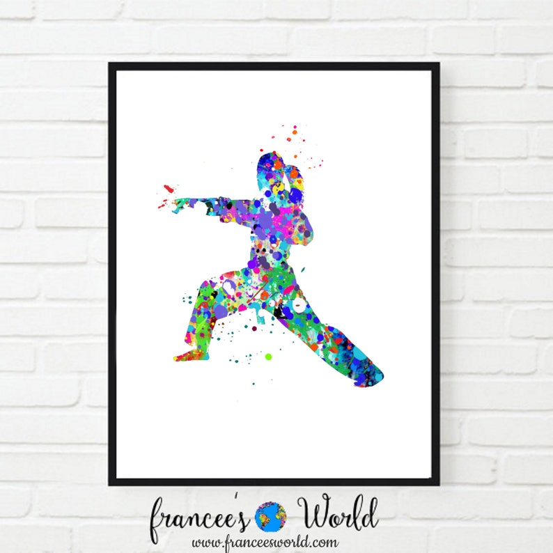 Puede incluir: Una pintura acuarela colorida de una persona en una pose de artes marciales. La pintura est&aacute; hecha en un estilo de salpicadura, con colores brillantes como rojo, azul, verde y amarillo.