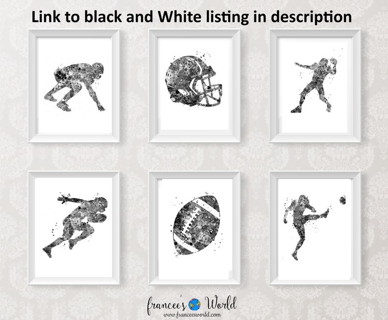 Puede incluir: Conjunto de seis ilustraciones de acuarela en blanco y negro de jugadores de f&uacute;tbol americano y equipo. Las ilustraciones incluyen un jugador corriendo con el bal&oacute;n, un jugador lanzando el bal&oacute;n, un jugador pateando el bal&oacute;n, un jugador en posici&oacute;n de tres puntos, un casco de f&uacute;tbol y un bal&oacute;n de f&uacute;tbol.