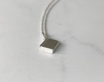 BOOK | Necklace in Silver