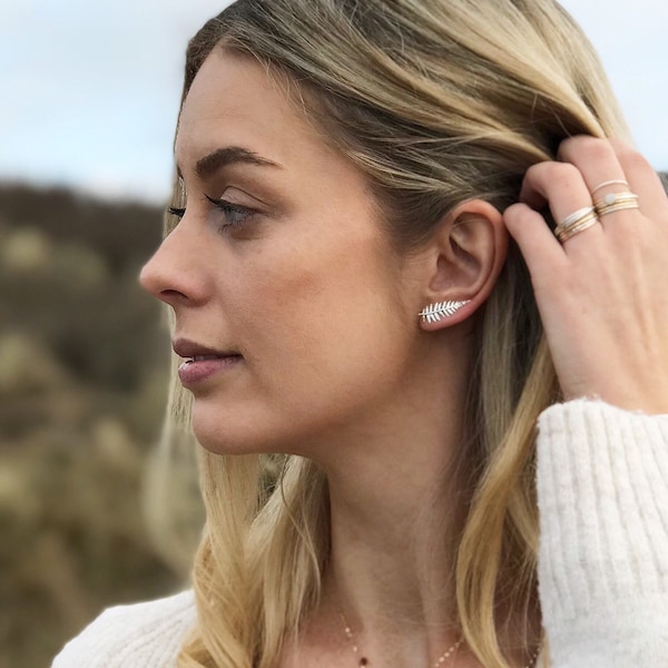 Fougères |  Supports d'oreilles pour fougères argentés, supports pour oreilles en forme de feuille, boucles d'oreilles en forme de feuille, clous d'oreilles en forme de feuille, clous d'oreilles fougère, bijoux en forme de feuille, bijoux en fougère