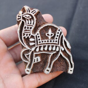 Timbro con stampa a blocchi di cammello Timbro con stampa a blocchi di legno indiano Timbro con stampa a cammelli del Rajasthan Blocco tessile indiano per la stampa Timbro per la fabbricazione di sapone animale