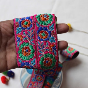 Pink Floral Jacquard indische Spitzenbesatz-Multi Color Band Sarisede Borte, Boho Kleid Spitzenborte, Ethnic Polyester Stoffbesatz für Vorhänge