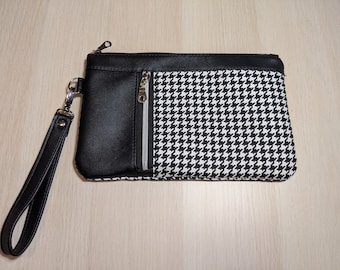 Black and White Hounds Tooth Pattern with Black Faux Leather Wristlet - Zippy Clutch