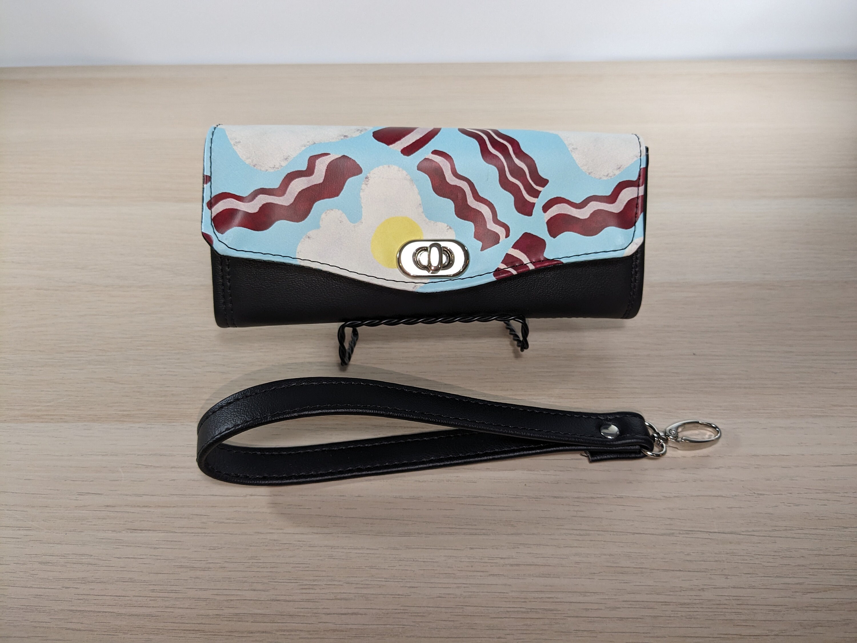 Egg Leather Wallet - Etsy