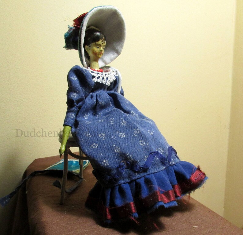 grodnertal dolls