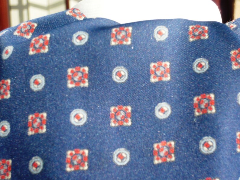 Tootal 1960's Blue Patterned Cravat image 1