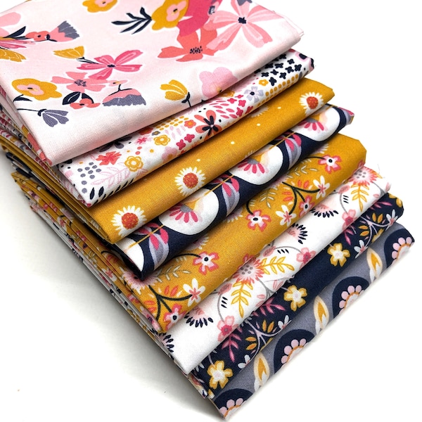 Quilting Fat Quarter Bundle in Riley Blake's Golden Aster - 8pcs, Quilting Fabric, Quilting Pre-cuts