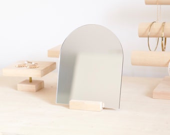 Small Mirror Display REFLECT, Table Top Mirrors with Arch Shape, Compact Mirror