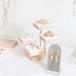 Jewelry Riser PODIUM, Minimalist Jewelry Organizer, Jewelry Stand Wood WOOD + WHITE PMMA