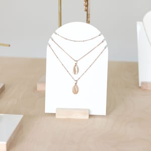 Presentoir a pendentifs et colliers en bois ROMY, organisateur de bijoux pour professionnels image 3