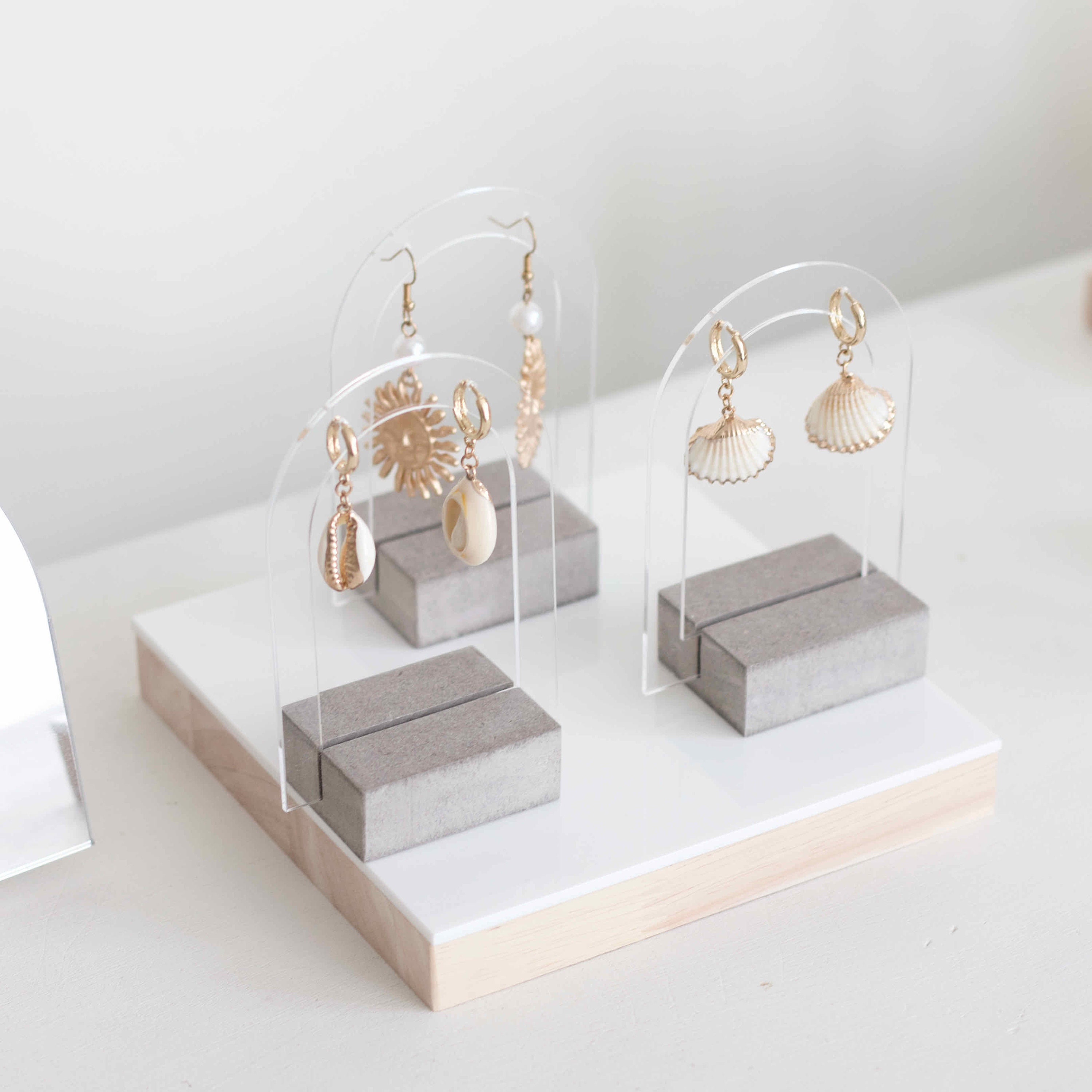 Porte boucles d'oreilles en acrylique transparent - Makk Design – makkdesign