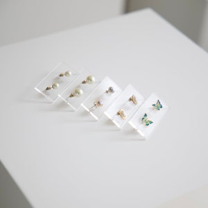 Stud earring display, Earring holder clear acrylic, Stud earring holder, Eariing holder, Earring stand acrylic, Jewelry display