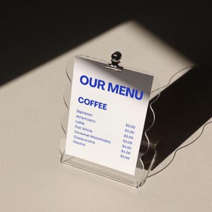ROSS A6 Suporte de exibição visual transparente, cavalete ondulado com clipe de metal para cartões, folhetos, menus e fotos