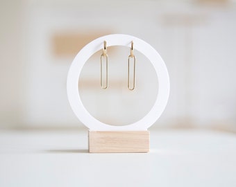 CHARLIE earrings display in acrylic and wood - Earring support for boutiques, brands and jewelry designers.
