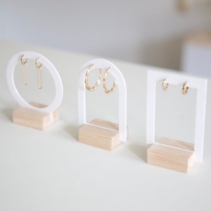 porte-boucles d'oreilles en bois