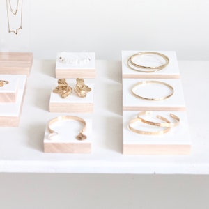 Plateaux en bois et acrylique blanc brillant, présentoirs à bijoux, blocs en bois pour bijoux, organisateur de bijoux image 3