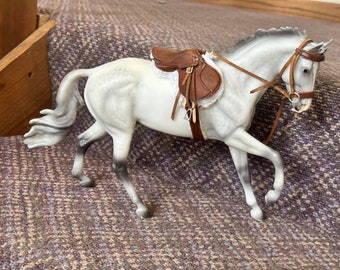 Walnut Brown leather english jumping saddle tack  set for traditional scale breyer model Horse 1:9 scale