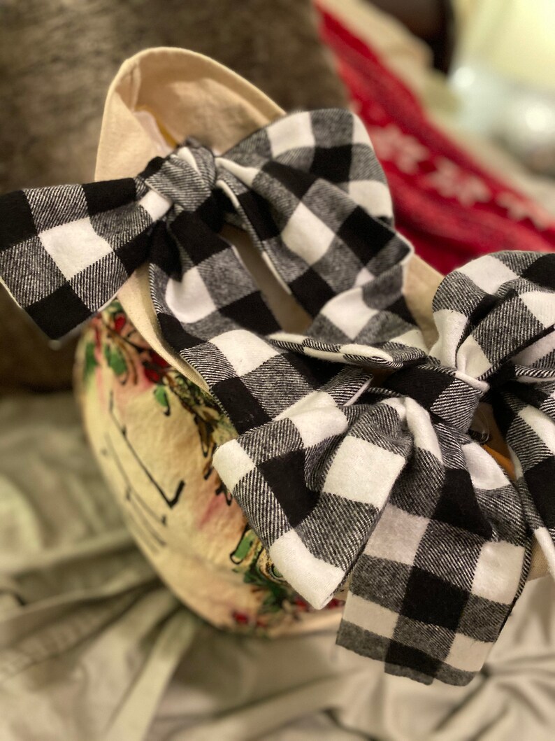 Pillow Cover Hand-made Hand-painted big Bow Holiday Wreath