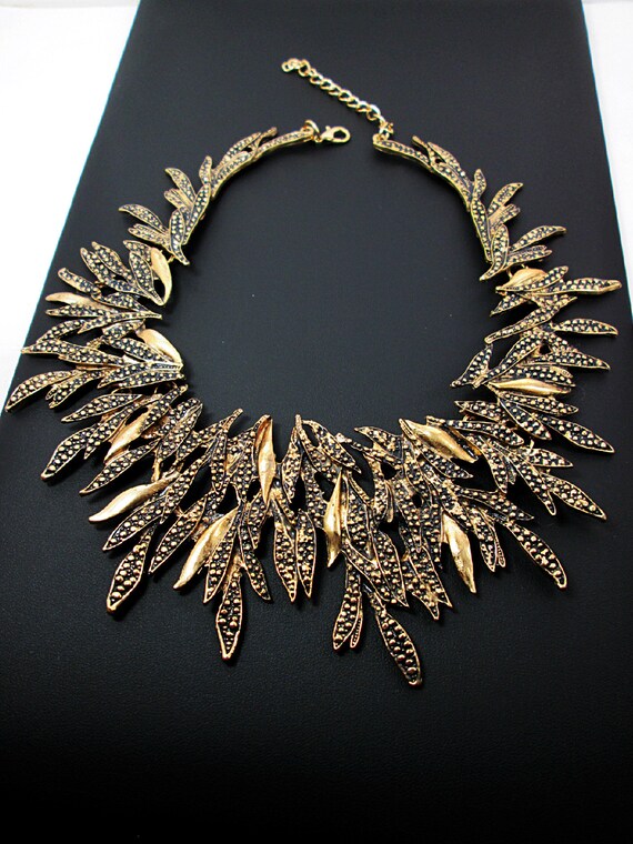 Metal bib necklace sale