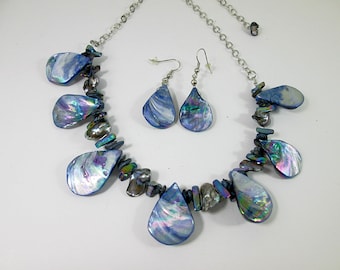 Collar de babero reversible con conchas náuticas y perlas y pendientes colgantes, perlas barrocas y conchas marinas, conjunto de joyas único.