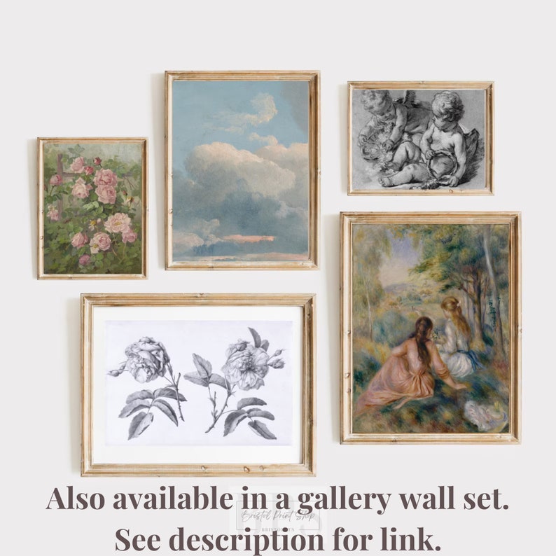 Puede incluir: Un conjunto de cinco impresiones enmarcadas para una pared de galer&iacute;a. Las impresiones presentan una variedad de temas, que incluyen un paisaje con nubes, un bodeg&oacute;n floral, un dibujo en blanco y negro de dos &aacute;ngeles y una pintura de dos mujeres en un bosque. Las impresiones son todas de diferentes tama&ntilde;os y estilos, pero todas est&aacute;n enmarcadas en un estilo similar con un marco de madera claro.