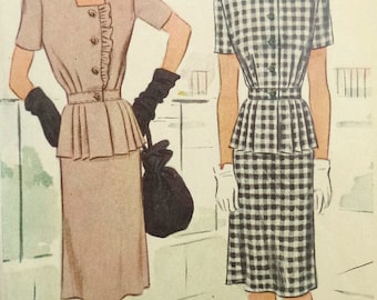 Vintage 1940er Damenanzug mit kurzen Ärmeln, quadratischem Ausschnitt, Schnittmuster - 30 "Brustumfang 63 cm Taille, McCall 5662