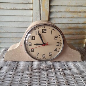 Vintage 1920's Deco Mantel Shelf Clock, Curvy Tambour Style Painted ...