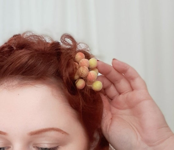 Vintage 1950's Peach Fruit Bunch - Corsage, Hair … - image 2