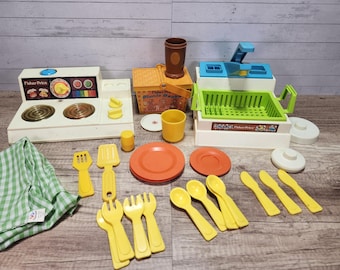 Vintage 1978 Fisher Price Stove, Sink & Picnic Basket Toy Set