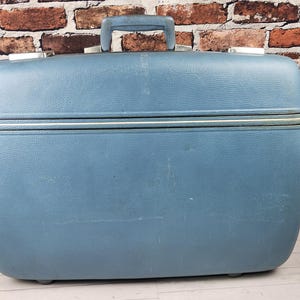 Vintage Blue Stripe Suitcase: Socialite US Trunk, Retro Travel Prop