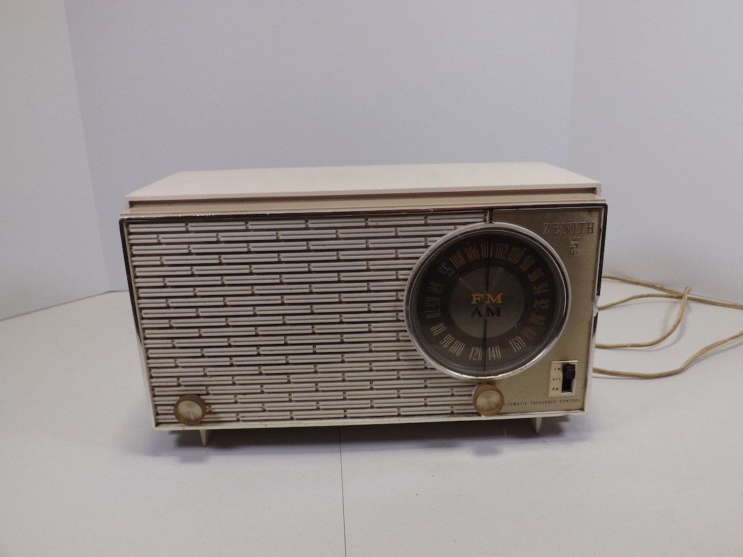 Zenith X316 AM/FM Radio: Mid-century White Display Stereo - Etsy