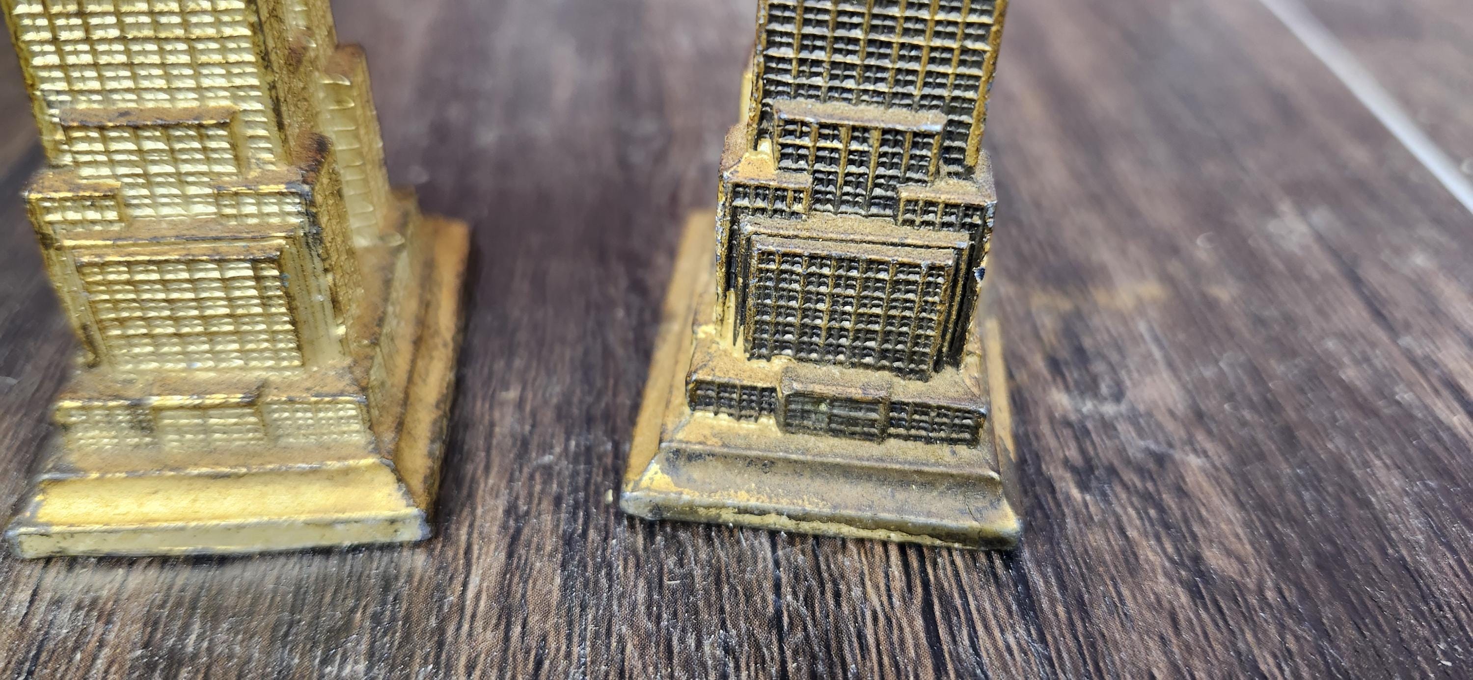 Vintage Empire State Building Salt & Pepper Shakers: NYC Souvenir