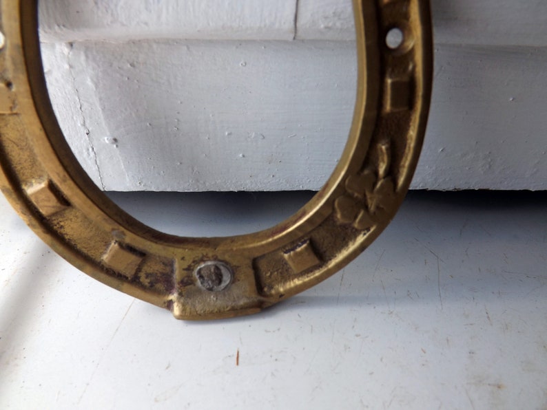 office vintage lucky display small workshop retro clover Brass horseshoe and key skeleton key decor decoration craft room