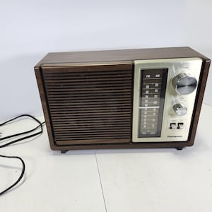 Vintage Panasonic AM/FM Radio: Model RE-6280, Mid-Century Decor