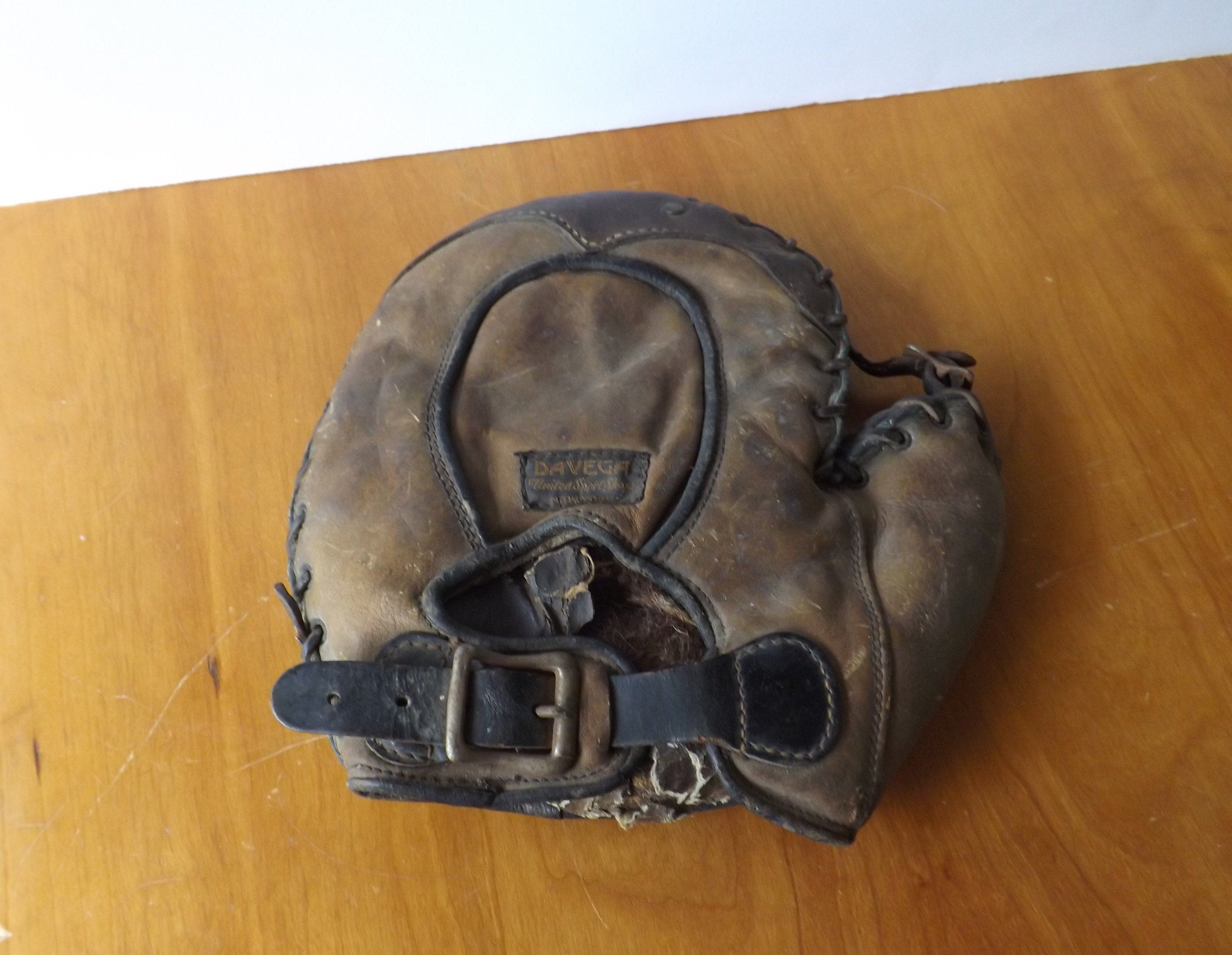 Team Sports retro Baseball glove bar sport gear man cave display game