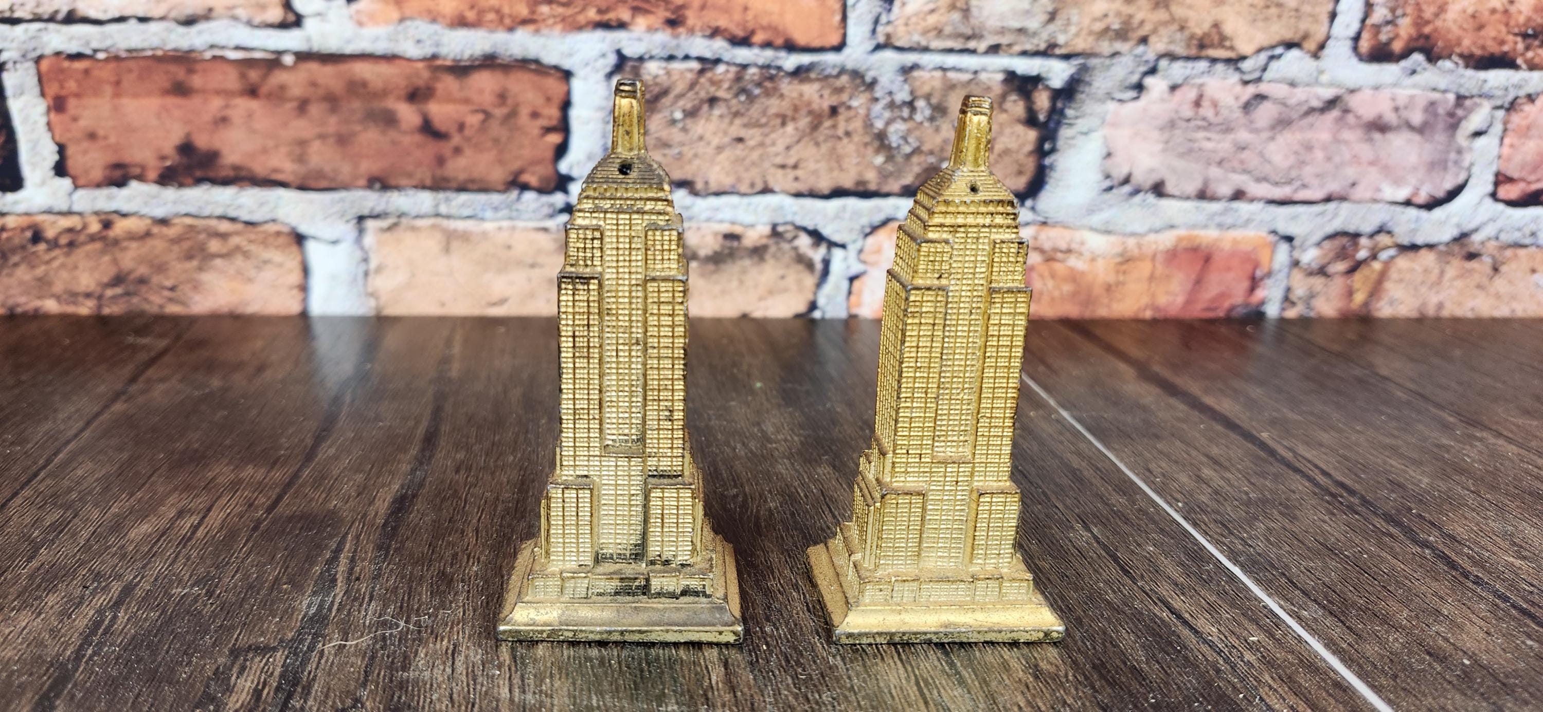 Vintage Empire State Building Salt & Pepper Shakers: NYC Souvenir