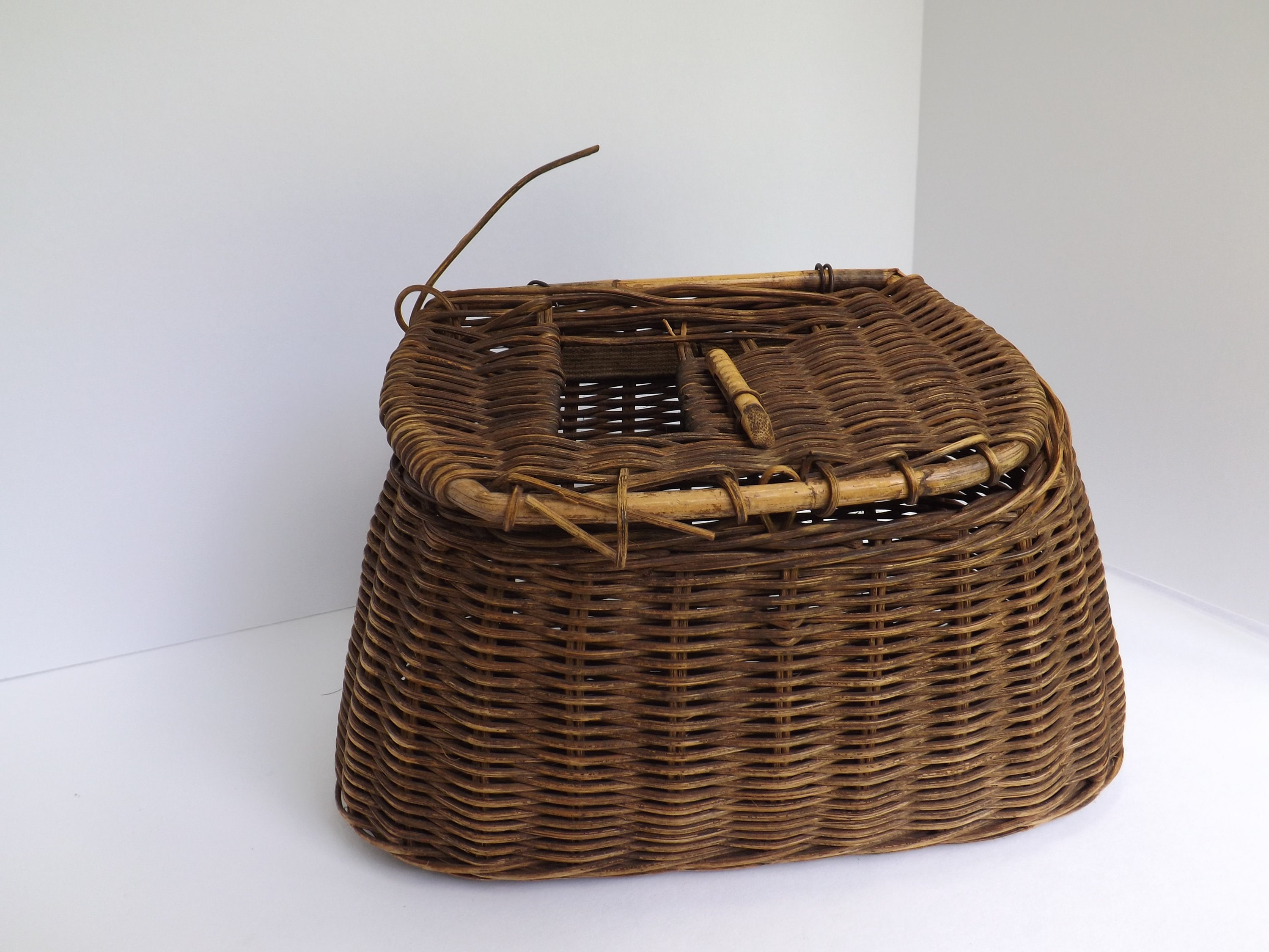 Wicker fishing creel, vintage, basket, no strap, rustic, cabin, camp, lake,  fish, old, wood, container, decor decoration, lodge, display