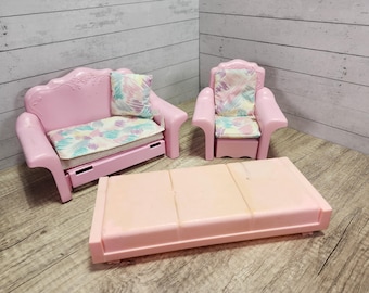 Vintage Barbie Furniture Set: 1973 Townhouse Bed & Couch