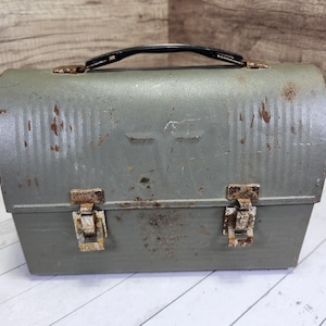Vintage American Thermos Metal Lunch Box: Industrial Decor