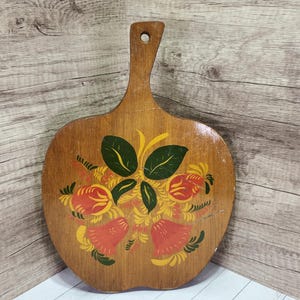Wooden painted cutting board, apple vintage, retro, decor distressed kitchen pantry farmhouse, country, rustic, wood, display primitive