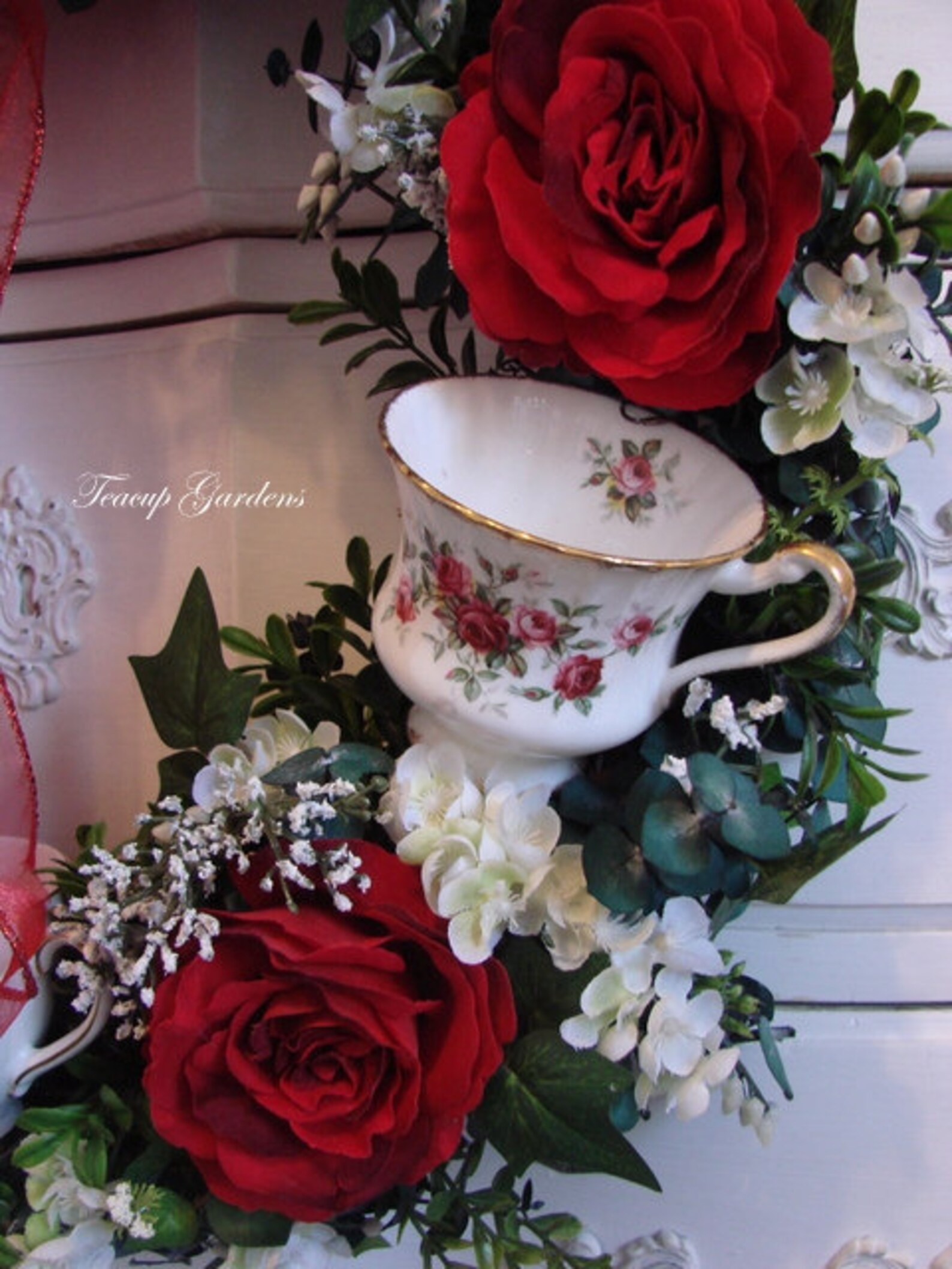 Red Velvet Christmas Cottage Rose Vintage China Teacup Wreath Hand