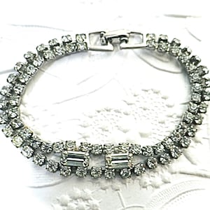 Vintage Rhinestone Bracelet Vintage Jewelry Deco Accessories VA-223