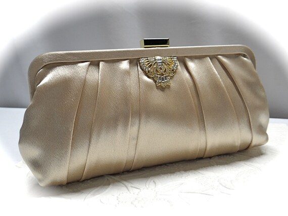 nina clutch bag